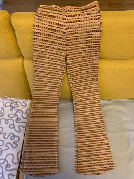 Zvonove nohavice, pull&bear,xs