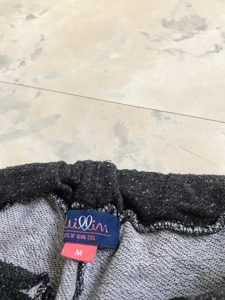 Zaujímavé teplaky, l