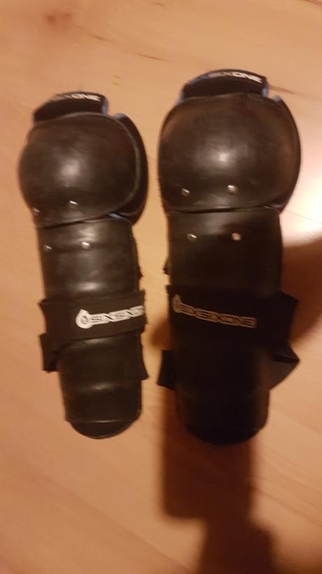 Chrániče /kolenačky na futbal, 