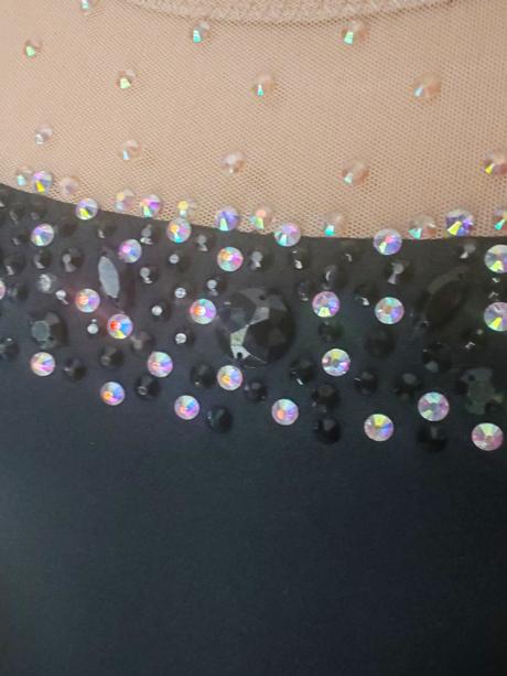 Gymnastický dres, 140