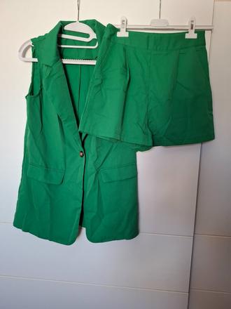Set vesta a kraťase, s