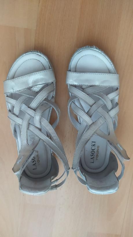Sandálky, lasocki,31