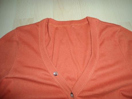 Oranzovy sveter, s