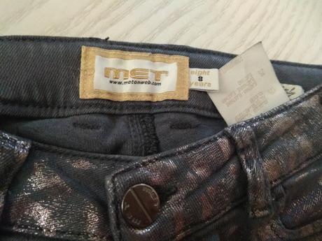 Moderné nohavice s kovovým odleskom, 134