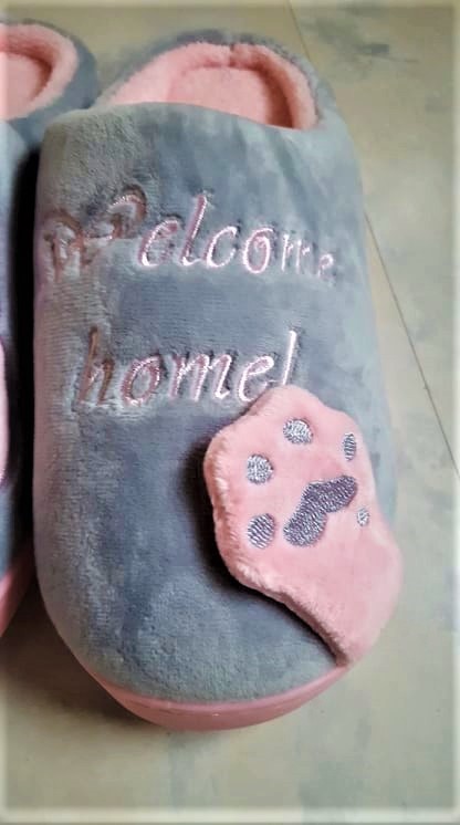 Zamatové papuče, 37