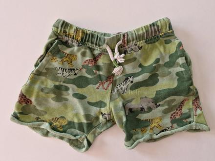 Šortky, zara,104