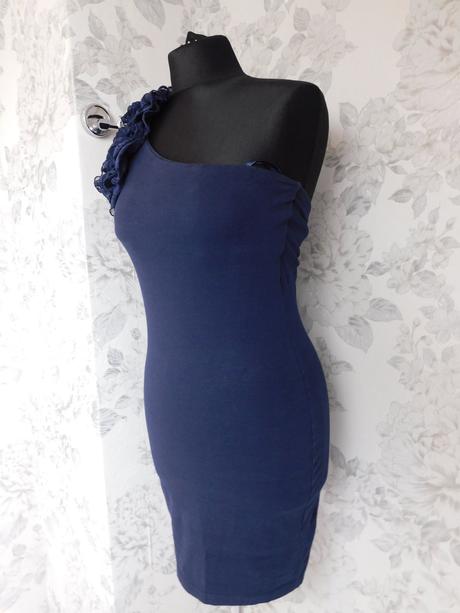 Pekne letne saty, 36