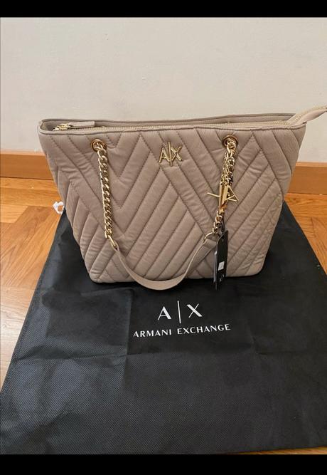 Armani kabelka, armani