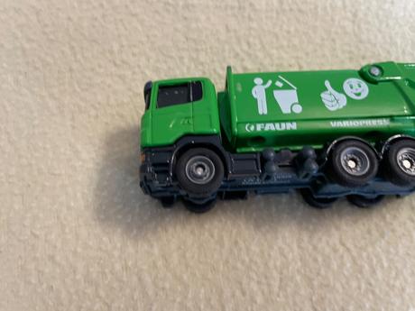 Model smetiarske auto s kontajnerom, 