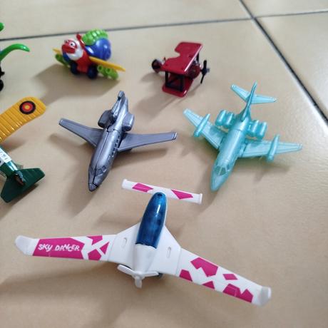 Kinder lietadlá 10ks, 