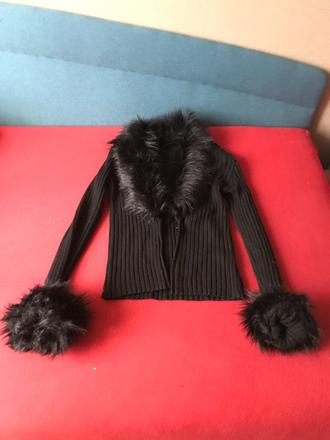 Sveter s umelou kozusinou,vel.s/m, s