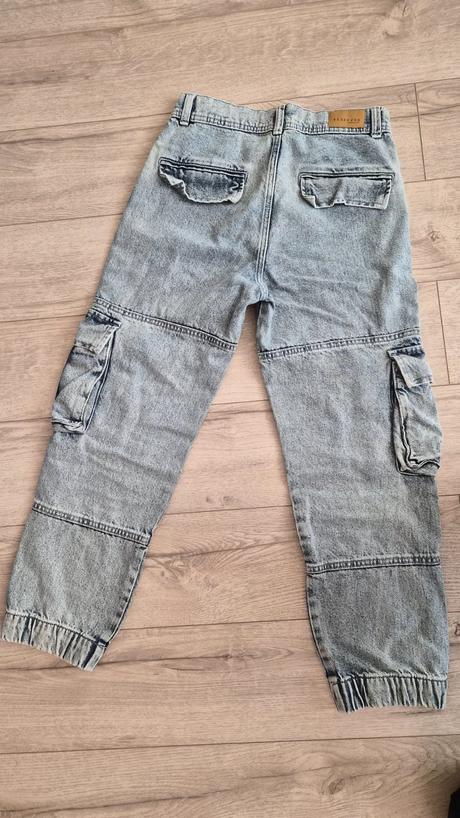 Kapsače reserved, reserved,146