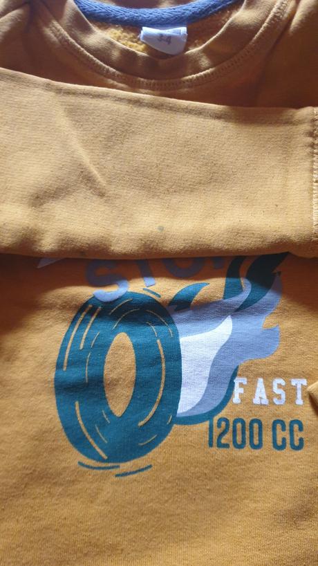 Mikiny, l.o.g.g.,104