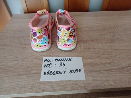 Dievčenské papučky zn.manik veľ.34, manik,34