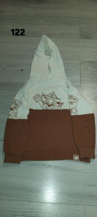 Mikiny, 122