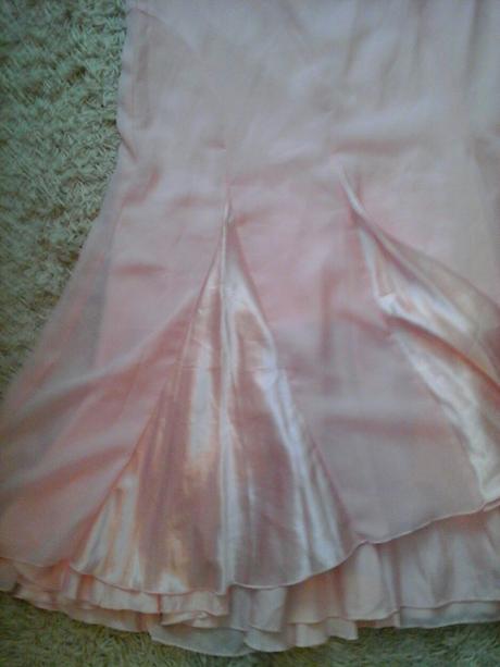 Spolocenska sukna, 46