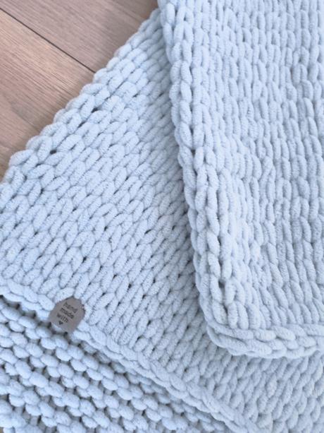 Hrejivý svetrík, 140