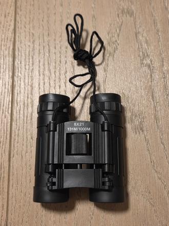 Malý ďalekohľad, binocular 8x21, 131m/1000m, 