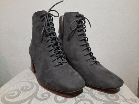 Čižmičky next 41, next,41
