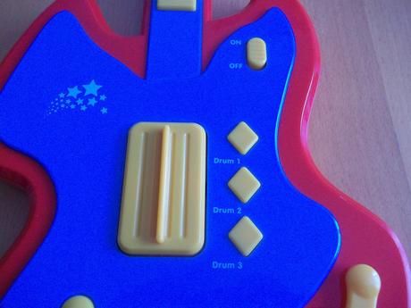 Detská gitara na baterky.,