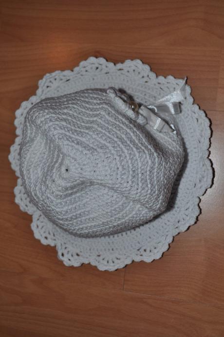 Háčkovaný klobúk, 104