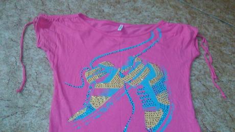 Triko velkost xs, 158