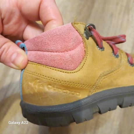 Dievčenská turistická obuv quechua, veľ. 26, quechua,26