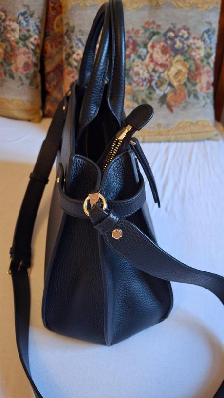 Tmavomodrá kabelka coccinelle, coccinelle