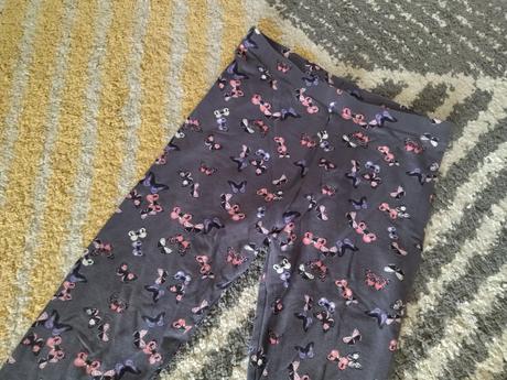 Motýlikové legínky, 134