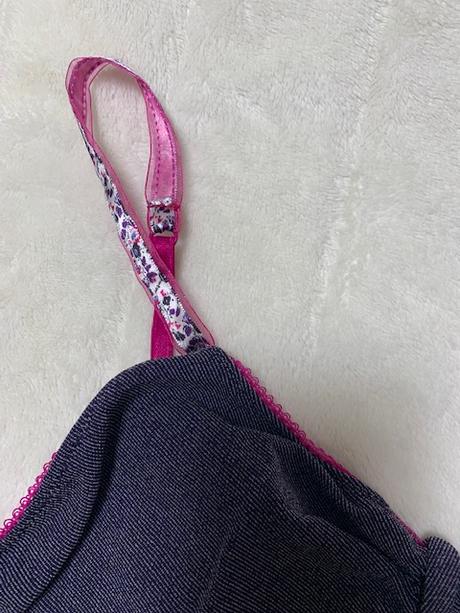 Tielko tmavomodré zn. golden lady, l / m