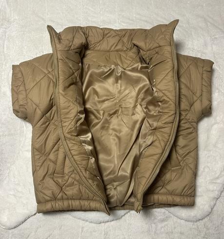 Tmavo-béžová prešívaná zateplená vesta l/xl, l / xl