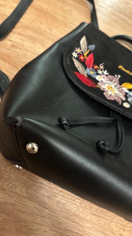 Batoh menší, david jones