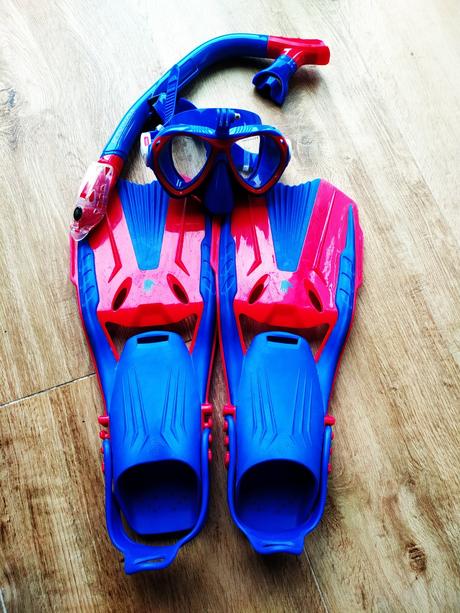 Plutvy a potápačské okuliare, 