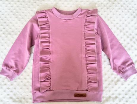 Mikinka s volanmi, 98