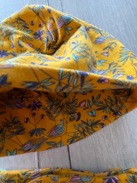 Krásna čiapočka s nákrčníkom, 92 / 98 / 104