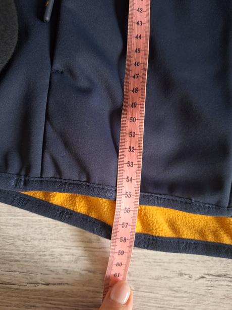 Kvalitná softsheel bunda top stav 4f, 152
