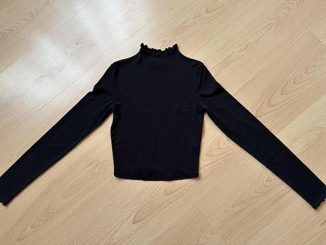 Čierny rolák značky bershka, bershka,xs