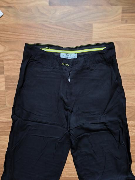 Dámske 3/4 nohavice značky cecil, m