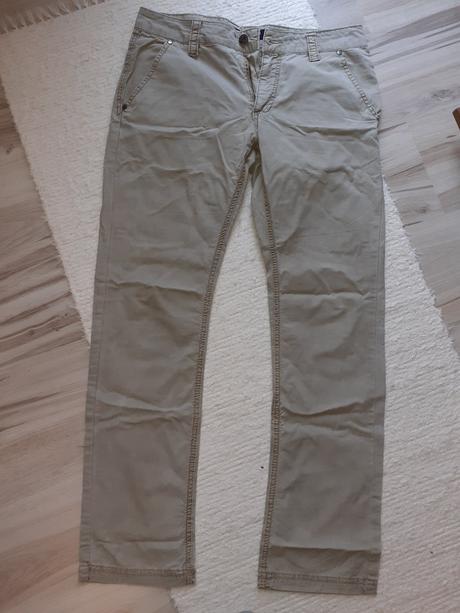 Bezove nohavice slim m, takko,m