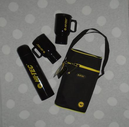 Taška, termoska hi-tec s hrnčekmi, 