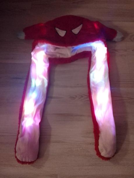 Svietiaca spiderman čiapka, 146