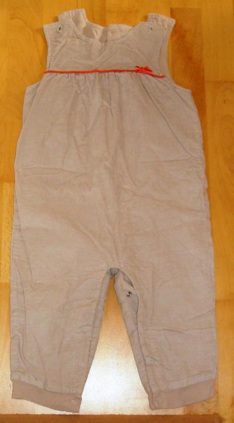 Hnedé menčestrové nohavice, 92