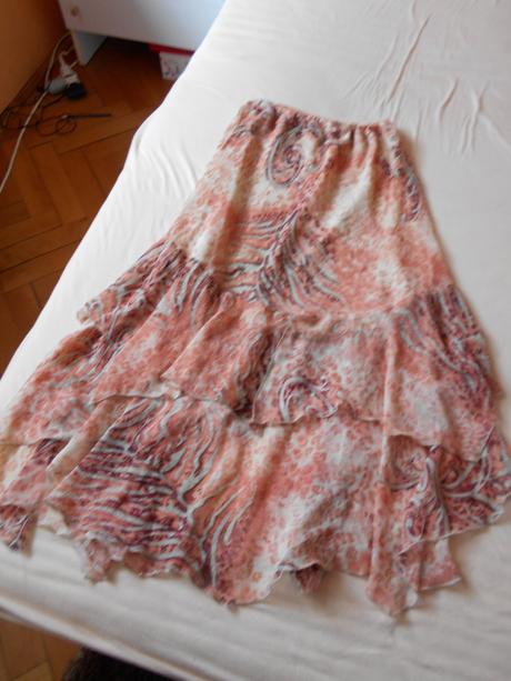 Kostým sviatočný, l