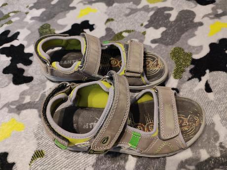 Sandálky, santé,35