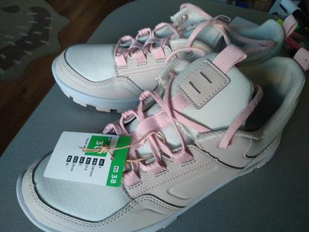 Topánky aj ja turistiku, quechua,38