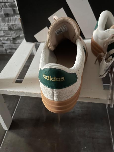 Adidas v.40, adidas,40