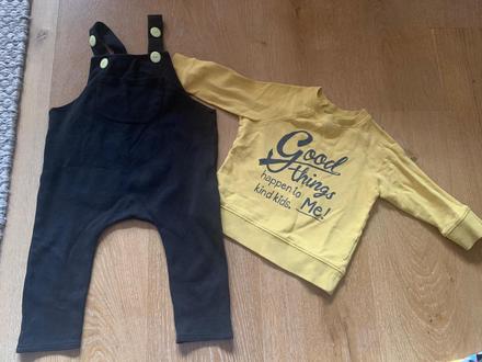 Krasnw teplaky plus mikinka k tomu, 80