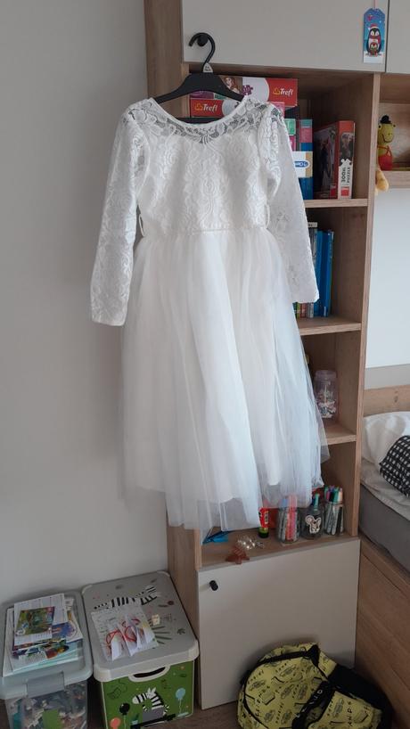 Saty na prve sv.prijimanie, 128