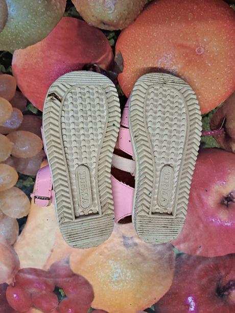 Dievčenské sandálky, 23