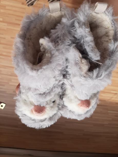 Tucniacikove capacky / cizmicky 6-12 mes., next,18